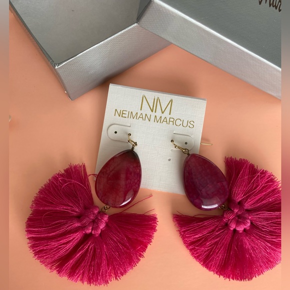 Neiman Marcus Macrame Tassel Drop Shape Stone Pink Fascia  NWT & Box - Picture 2 of 10